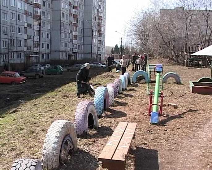 Уборка дворов и улиц