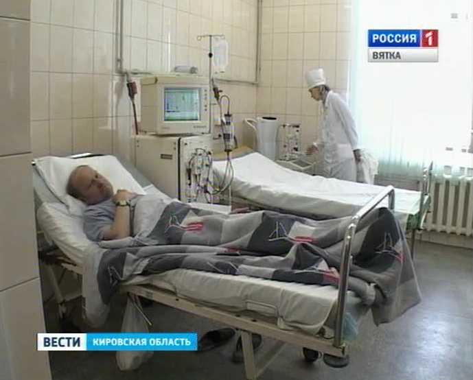 Медикам повышают зарплату