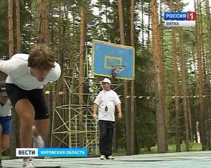 Конькобежец Алексей Суворов