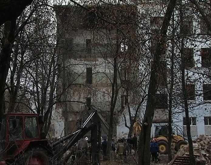 Обрушение стены