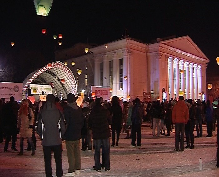 Арт-моб на Театральной площади