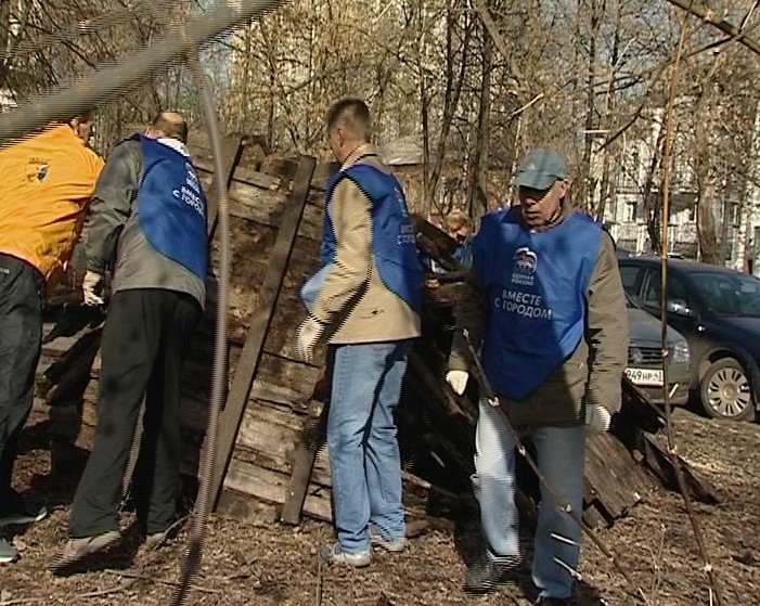 Субботник в парке имени Гагарина