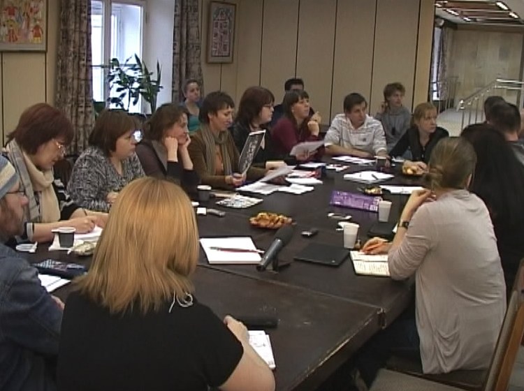 Круглый стол в театре на Спасской