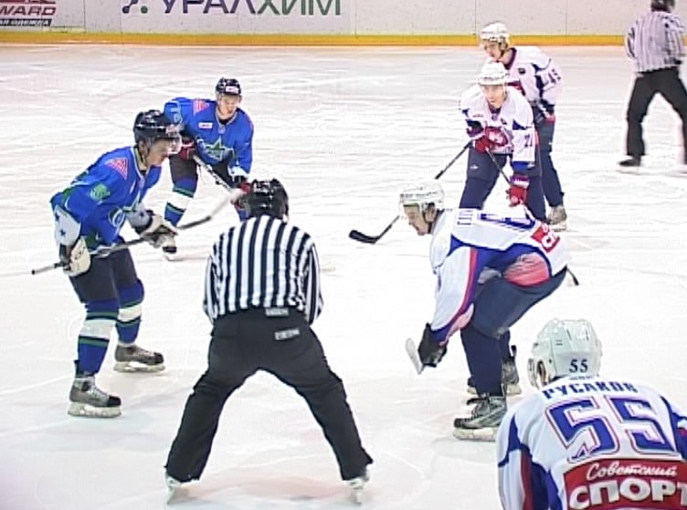 Хоккейный матч «Олимпия» - «Кристалл»