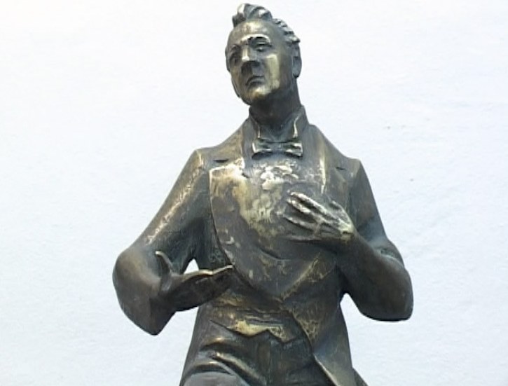 Выставка Людмилы Леденцовой