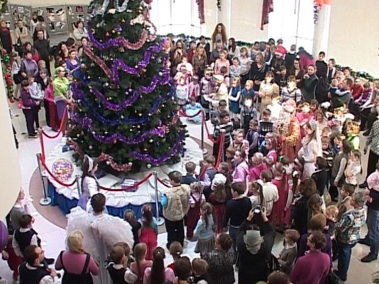 Архиерейская елка в театре кукол