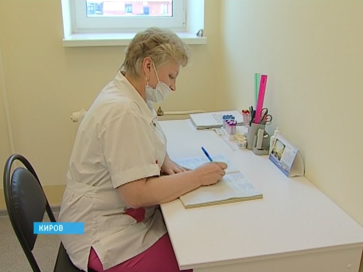 Врачам общей практики - по 200 тысяч