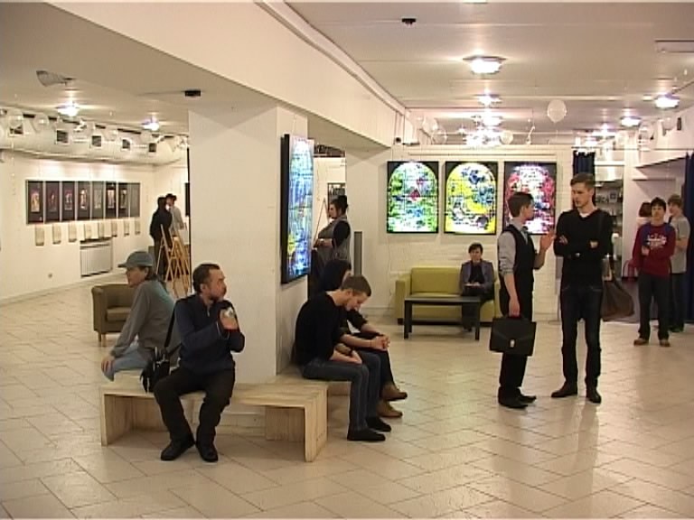 «Галерее прогресса» 2 года