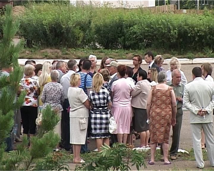 Горячая вода в Радужном