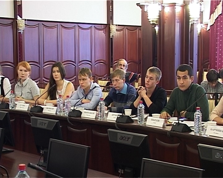 Выпускники детских домов