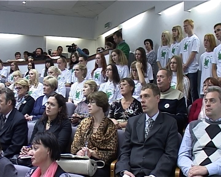 Информационные волонтеры