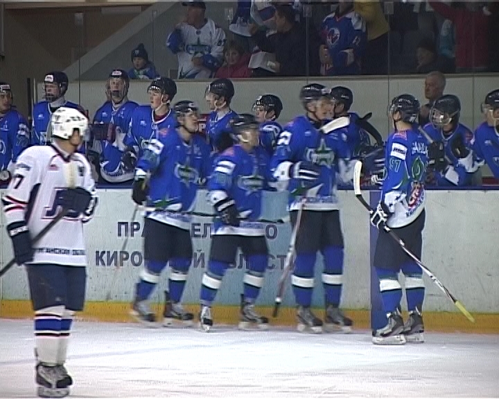 Поединок ХК «Олимпии» и «Юниора»