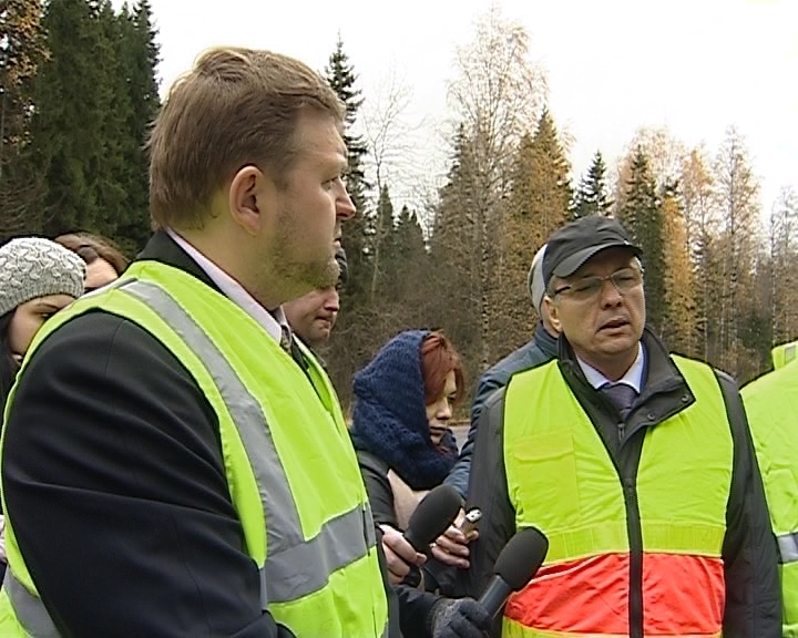 Губернатор и дорожники