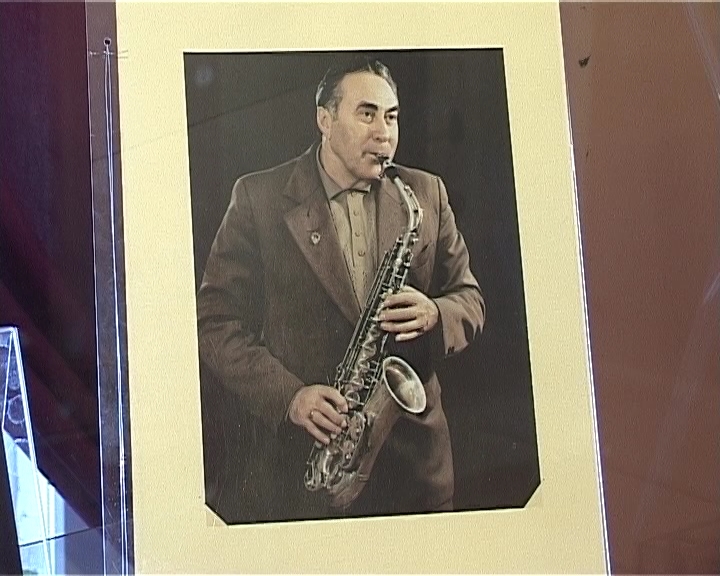 Выставка к 95-летию Соломона Сахара