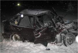 В Кикнурском районе ВАЗ въехал под грузовой 