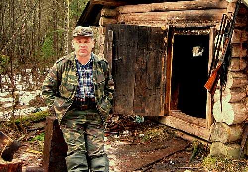 Блогера из п.Рудничного, обвиняемого в клевете и нападении на полицейских, поместили под домашний арест.