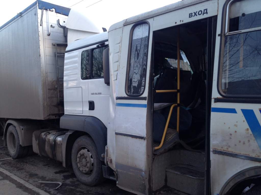 ДТП на улице Воровского: 8 пострадавших.