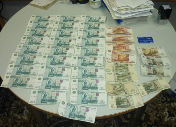 Сотрудника кировского управления Роспотребнадзора подозревают в неоднократных взятках.