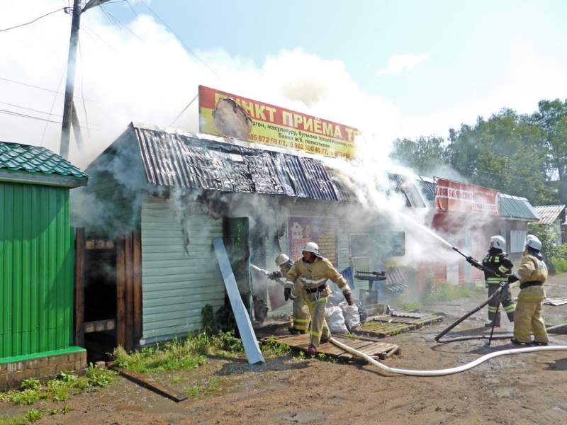В Белой Холунице едва не сгорел городской рынок: пострадал 1 человек.
