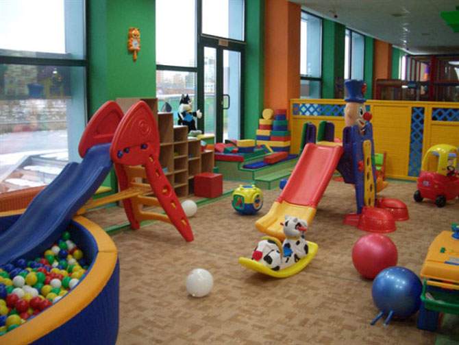 В Зуевском районе прокуратура защитила права родителей, не получавших компенсацию за содержание ребенка в детском саду.