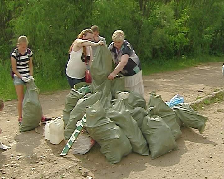 «Экологический десант» в Заречной части областного центра