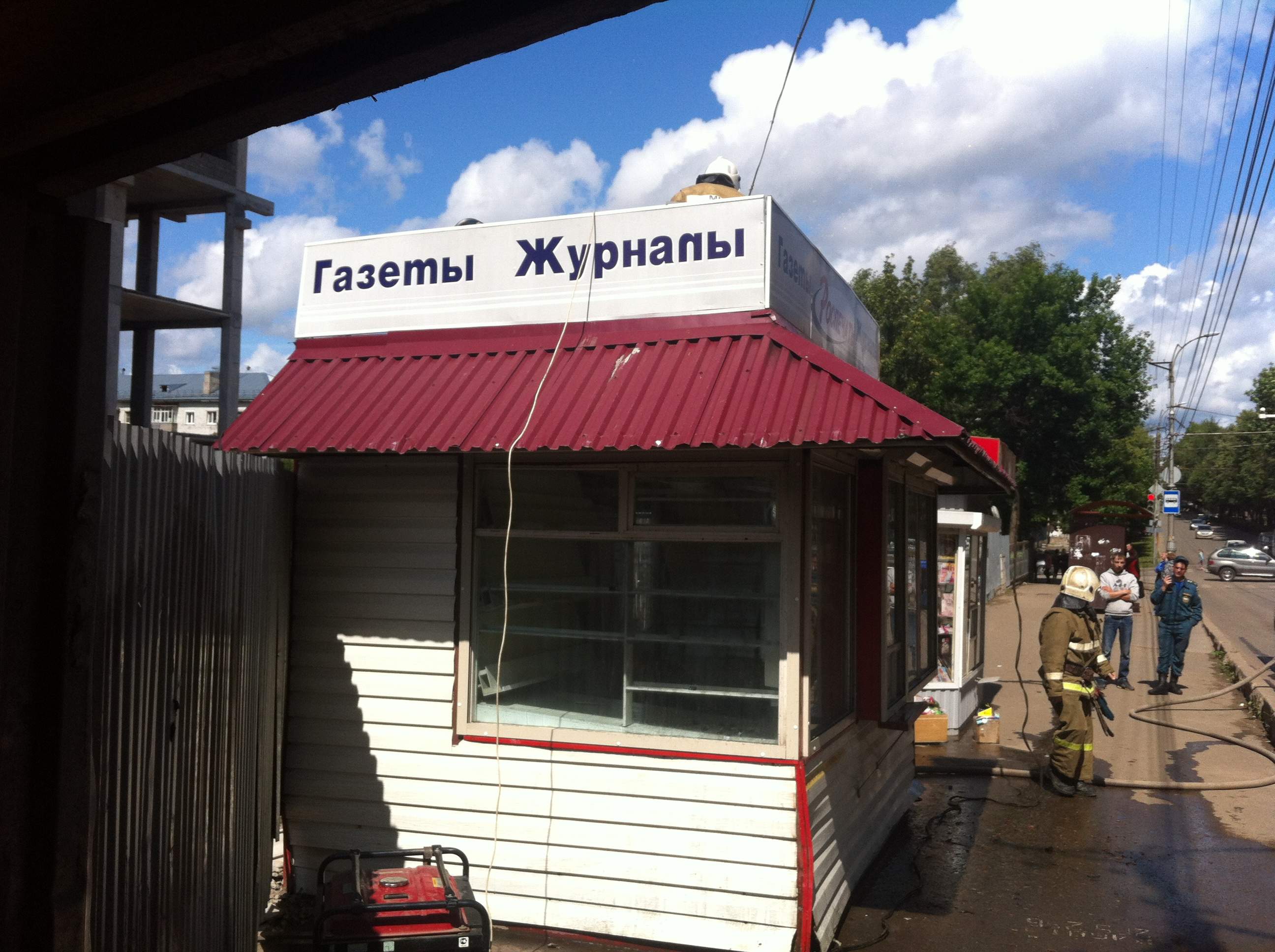В Кирове сгорел киоск 