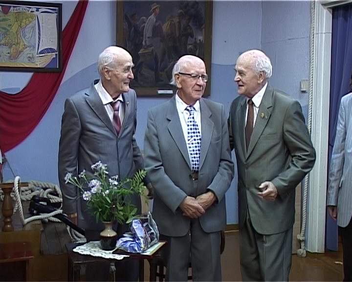 Владимиру Ситникову - 85 лет