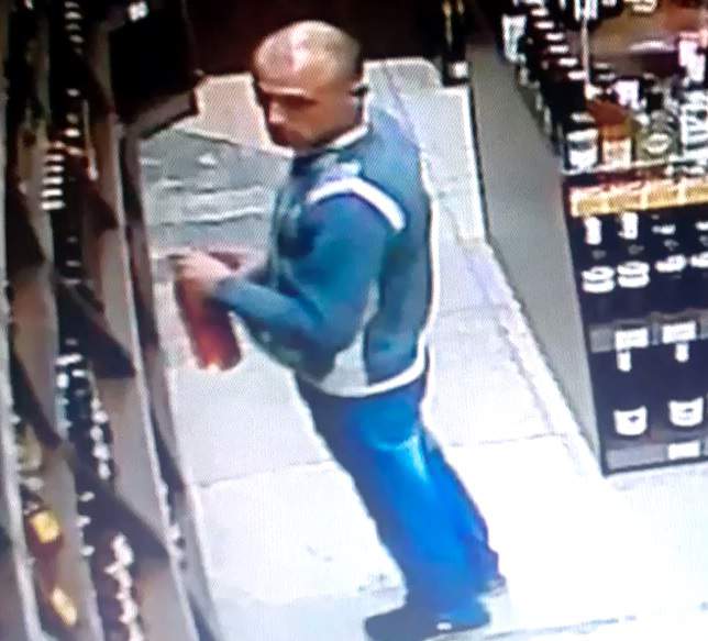 Украл бутылку виски ценой более тысячи рублей