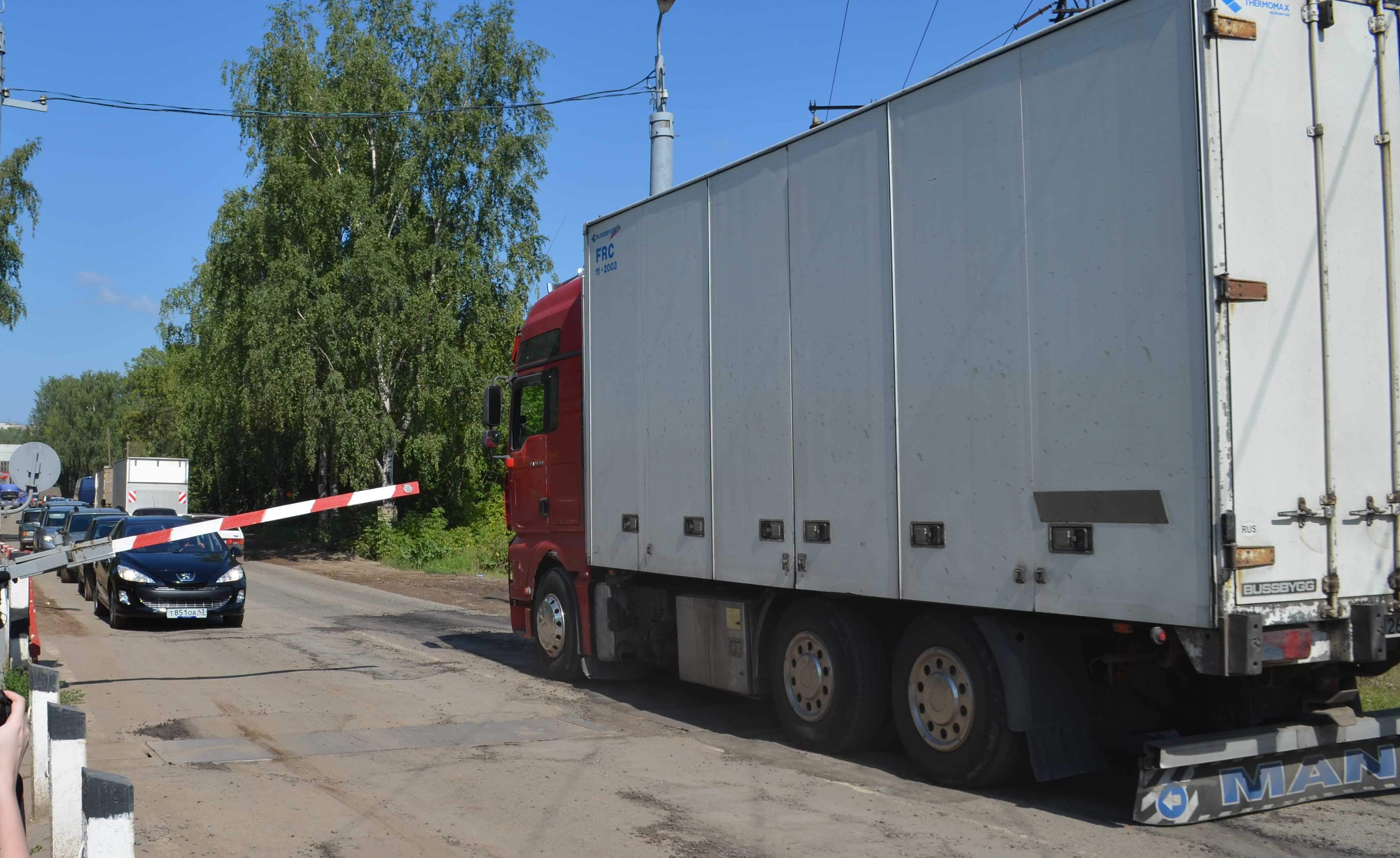 Кировские водители 782 раза нарушили правила проезда через ж/д переезды.