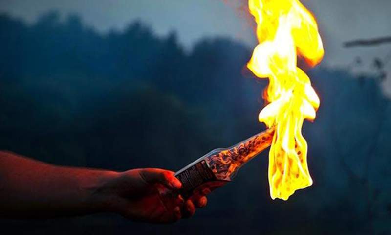 В Санчурске неизвестные подожгли дом местного охотинспектора.