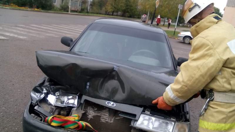 В Вятских Полянах столкнулись три автомобиля: есть пострадавшие.