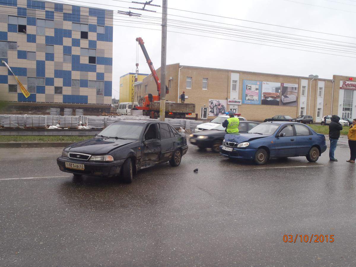 На улице Щорса столкнулись «Дэу Нексия» и «ЗАЗ Сенс».