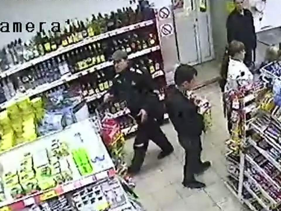 В Кирове ищут похитителя пива.(ВИДЕО)