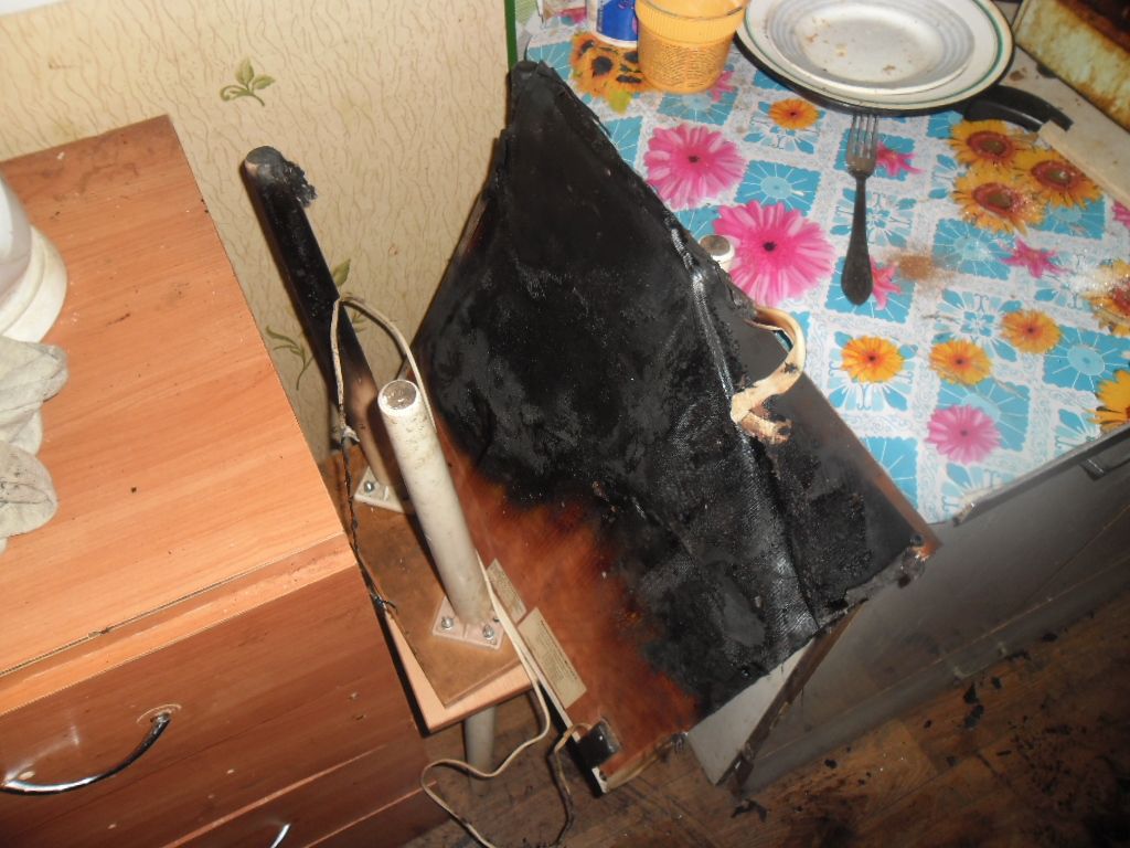 Мужчина-курильщик устроил пожар в квартире на улице Мопра.