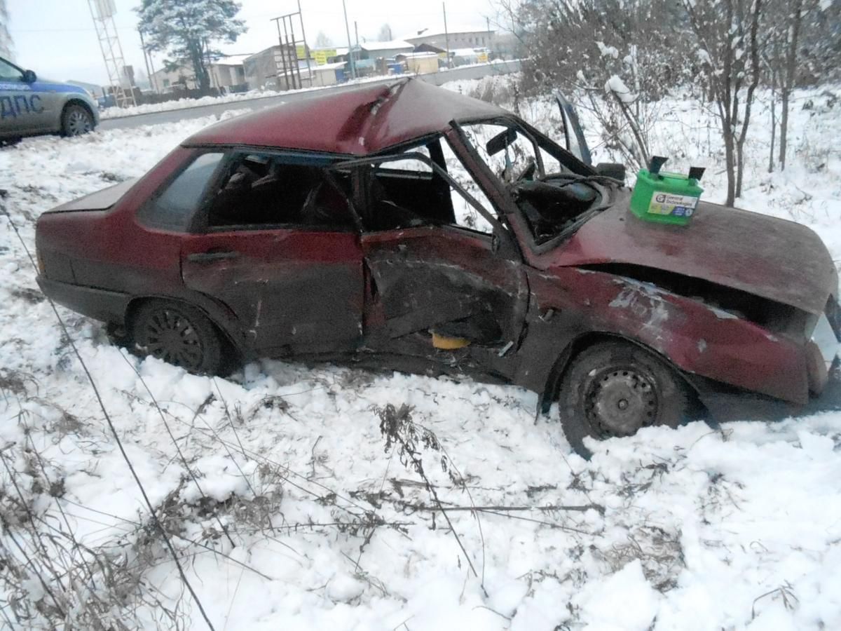 На улице Проезжей столкнулись два автомобиля: один человек погиб, двое травмированы.