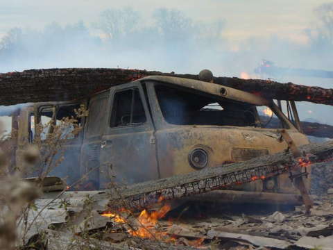 В Яранском районе сгорели склад сена и автомобиль УАЗ.