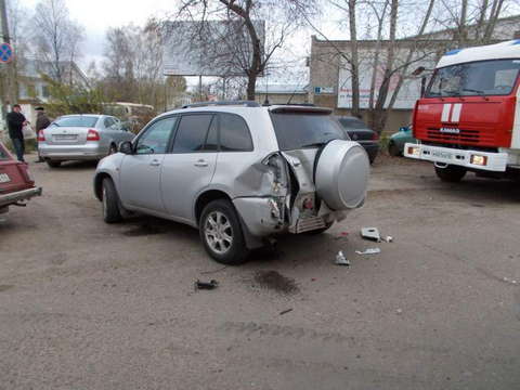 В Кирово-Чепецке ПАЗик врезался в стену дома