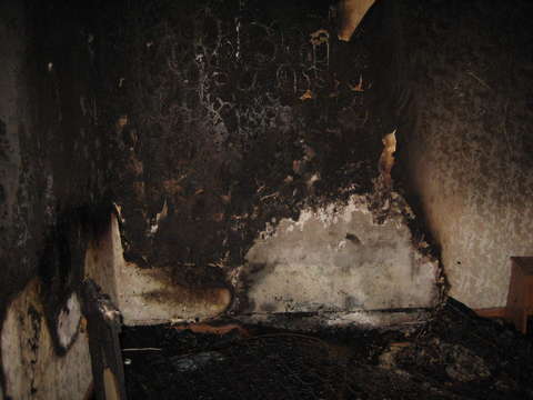 На Октябрьском проспекте выгорела квартира в жилом доме.