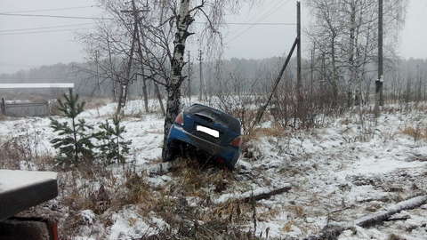 В с. Бахта в кювет улетела иномарка.