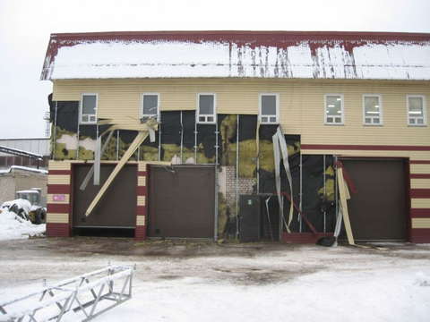 В Кирове сгорели частный дом и гараж.