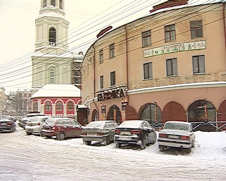 Прихожане Спасского собора города Кирова недовольны соседством с рестораном