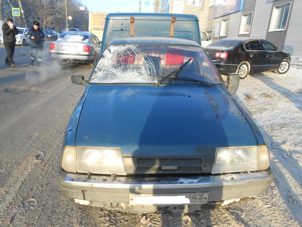 На улице Карла Маркса сбили пешехода.