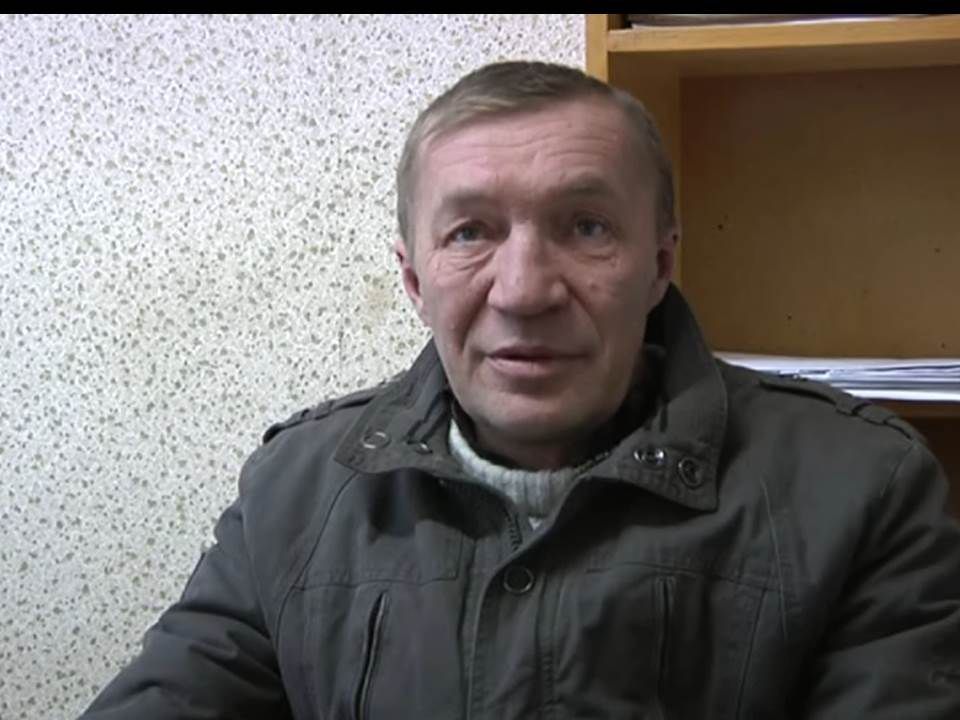 В Кирове задержали таксиста-курьера, который переводил деньги пенсионеров в Ханты-Мансийский автономный округ.