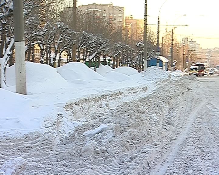 Дорожные службы Кирова мобилизованы по уборке снега