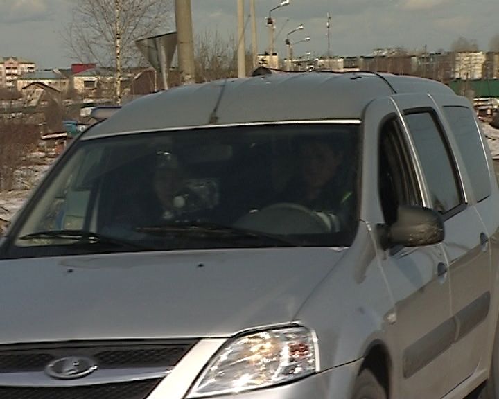 Сотрудники ГИБДД продолжают скрытно патрулировать улицы города