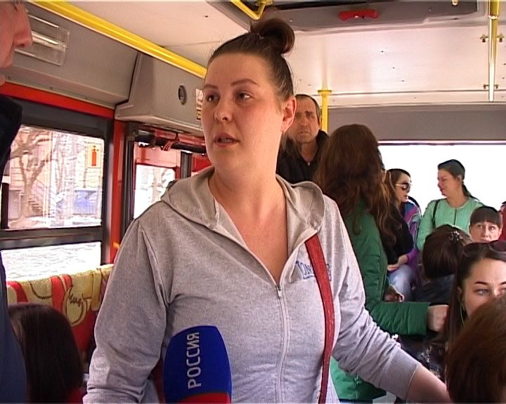 Сотрудники ГИБДД провели акцию «Держитесь за поручни!»