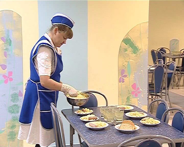 Бюджет компенсирует часть затрат на питание детей в лагерях