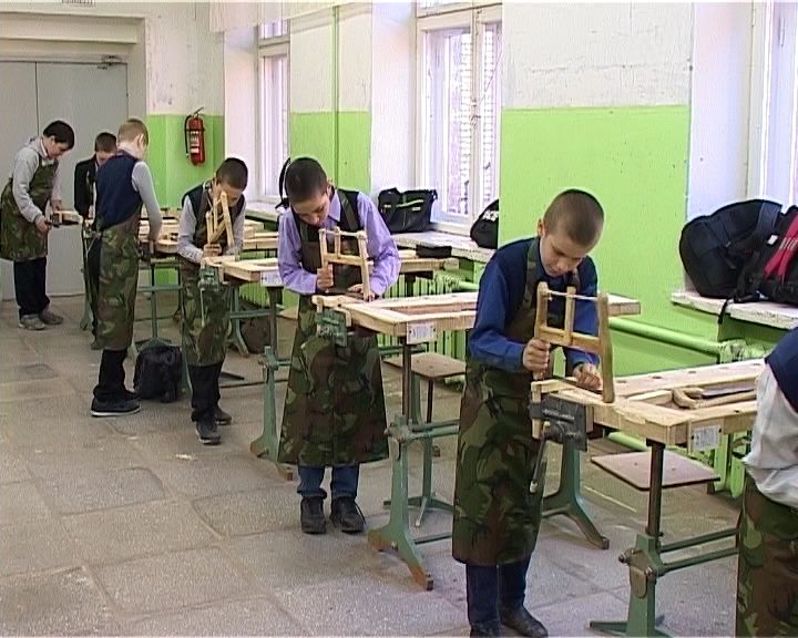 Учитель из Кирово-Чепецка знает, как непоседливого мальчишку научить трудиться и трудиться творчески