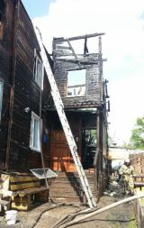 В Котельниче сгорел двухэтажный жилой дом.