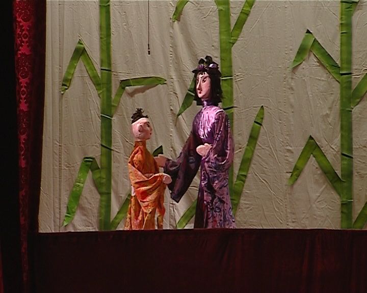 На сцене ОДНТ стартовал областной конкурс любительских театров кукол